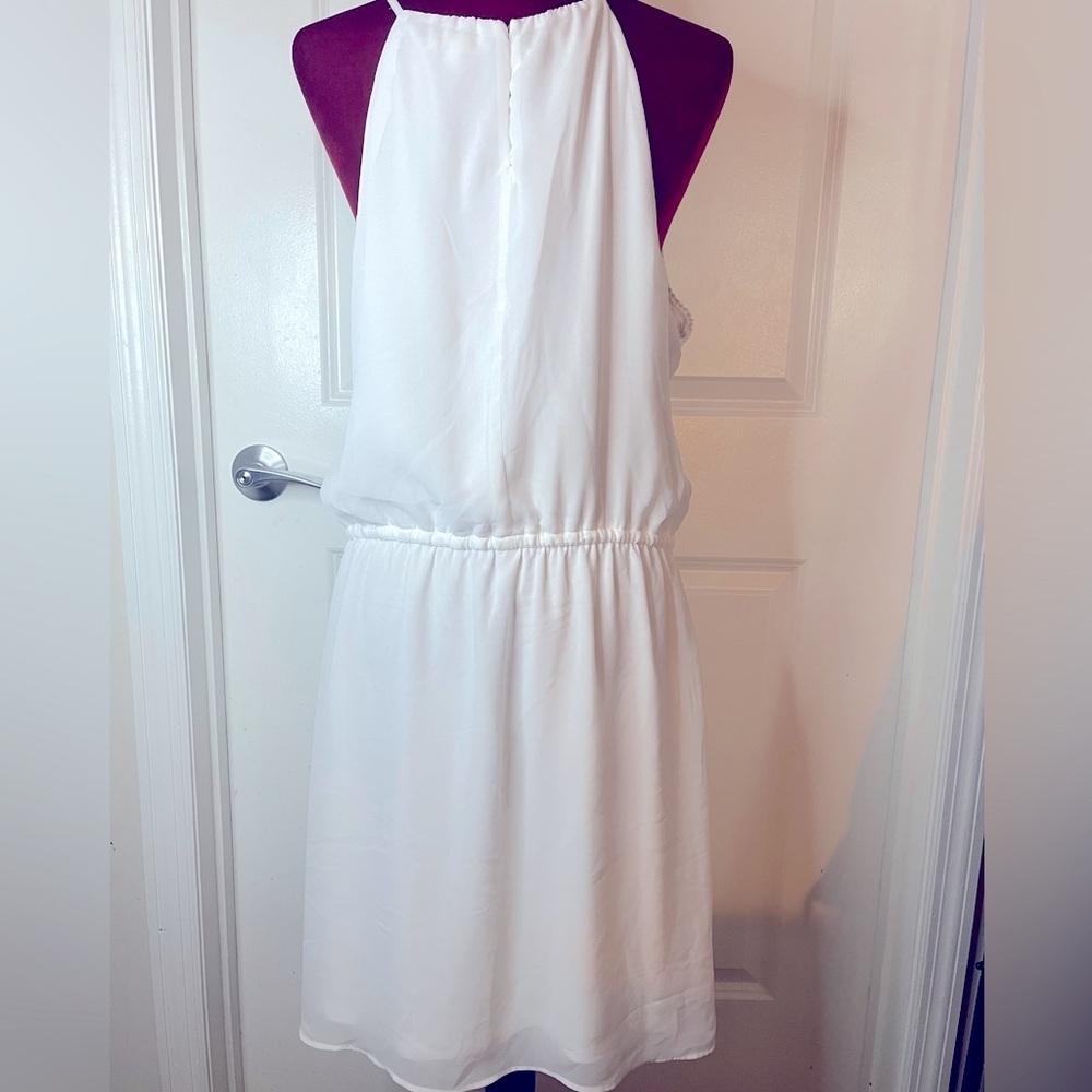 C White Sleeveless Tie Waist A-Line Dress W/ Embroidered Side Details. XL. EUC. - Picture 2 of 9